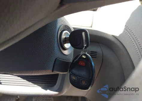 2015 Chevrolet Traverse Ls z USA, uszkodzony, nr VIN 1GNKVFED6FJ293826